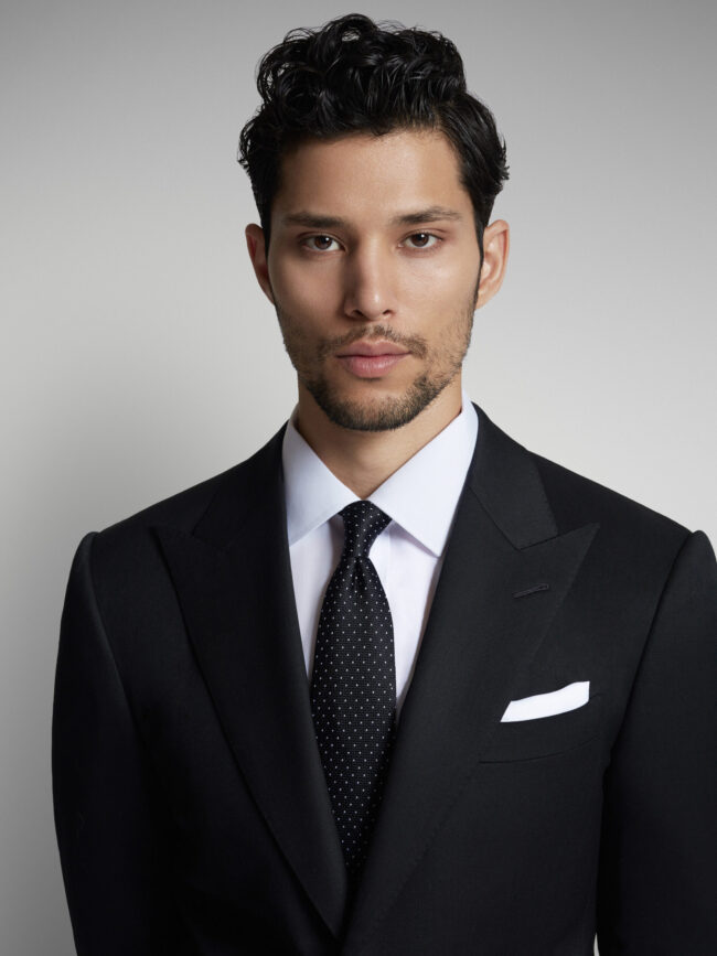 BLACK TAILORED FIT SUIT